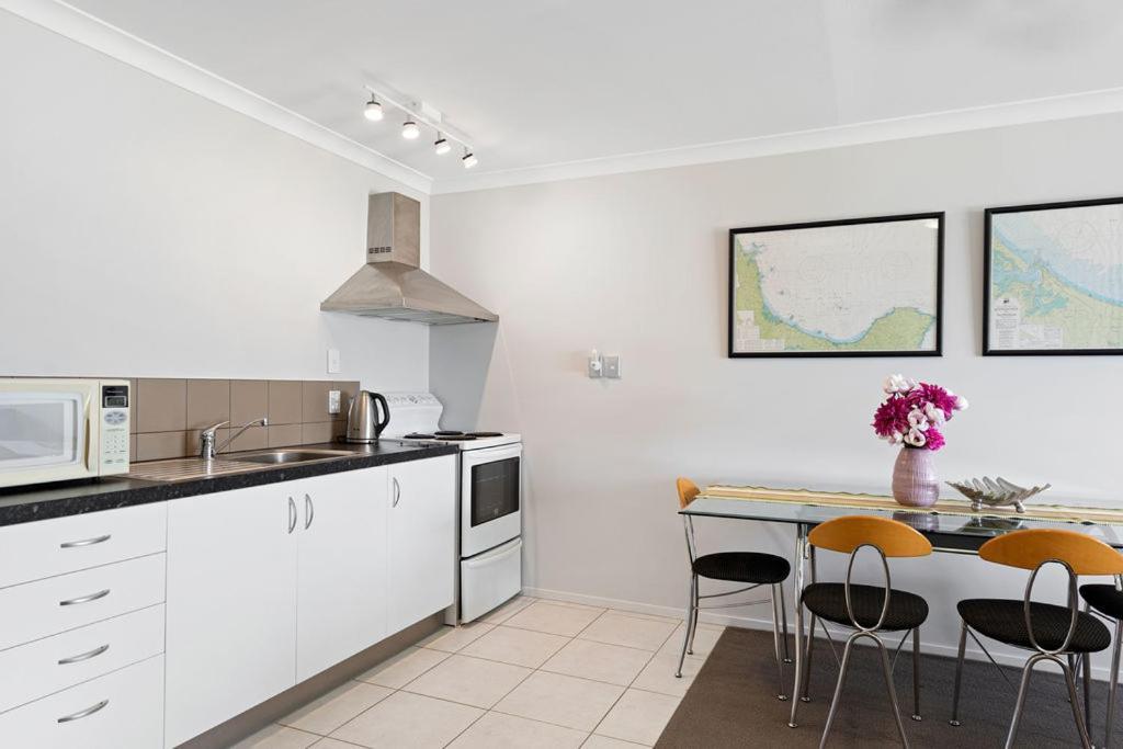 The Sandcastle - Papamoa Holiday Apartment Eksteriør bilde